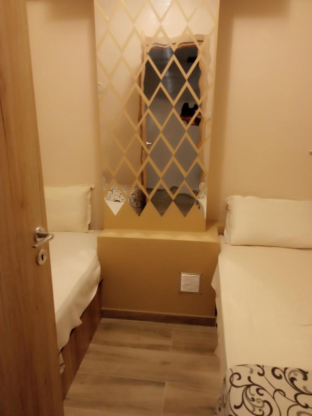 Polit Luxury Aprt 2 Bedrooms Salonicco Esterno foto