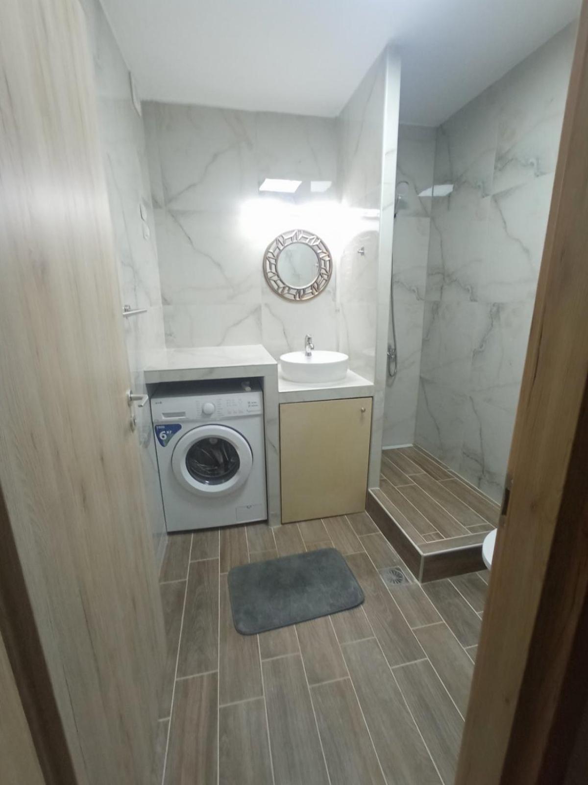 Polit Luxury Aprt 2 Bedrooms Salonicco Esterno foto